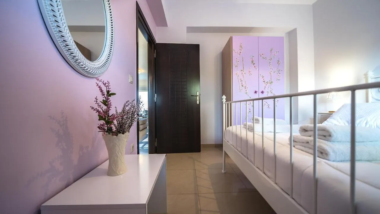 Villa Silvia Heated Pool&Jacuzzi Megala Chorafia 0*,  Grecia